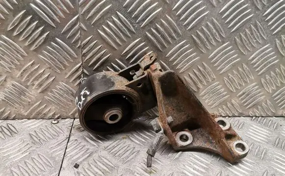 Toyota Yaris Engine mounting bracket 123250j010