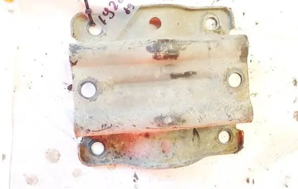 Audi Q7 4L Engine mounting bracket