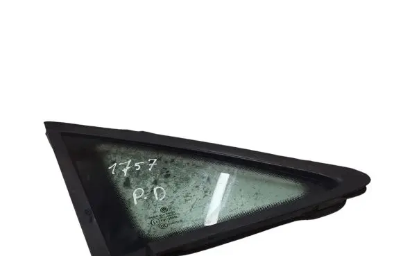 Volkswagen Touran I Front door vent window glass four-door 