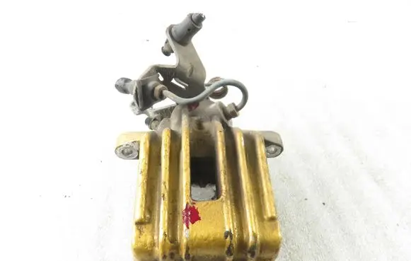 Volkswagen Golf VI Rear brake caliper 