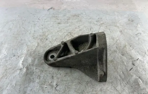 Jaguar XJ X351 Gearbox mounting bracket