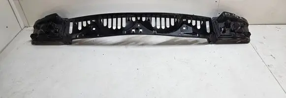 Rear bumper mounting bracket