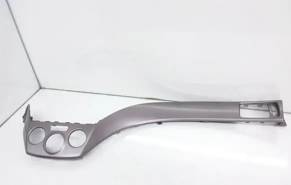 Dashboard glove box trim