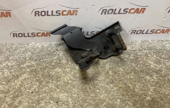 Skoda Superb B6 (3T) Engine bonnet/hood lock/latch loop/hook 3T0823480D
