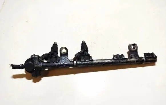 Audi TT Mk1 Fuel main line pipe 028015606