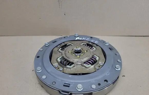 Toyota Prius+ (ZVW40) Clutch set kit 
