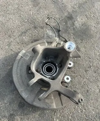 BMW 5 F10 F11 Rear wheel hub 6793770