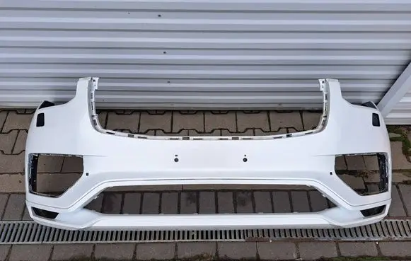 Volvo XC90 Front bumper 31690641