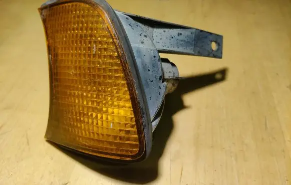 Front indicator light