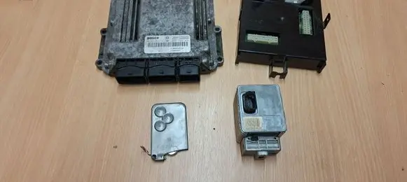 Renault Espace IV Engine ECU kit and lock set 0281015321 8200560320 8200689497