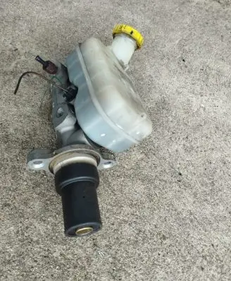 Chrysler Pacifica Master brake cylinder P04721550AD