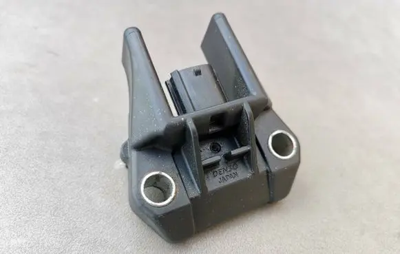 Lexus RX 330 - 350 - 400H Airbag deployment crash/impact sensor 89173-30160