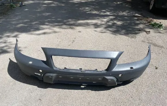 Volvo XC70 Front bumper