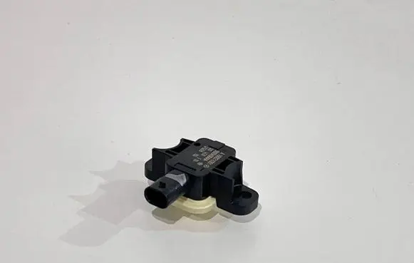 Mercedes-Benz GLE (W166 - C292) Airbag deployment crash/impact sensor A1668210351