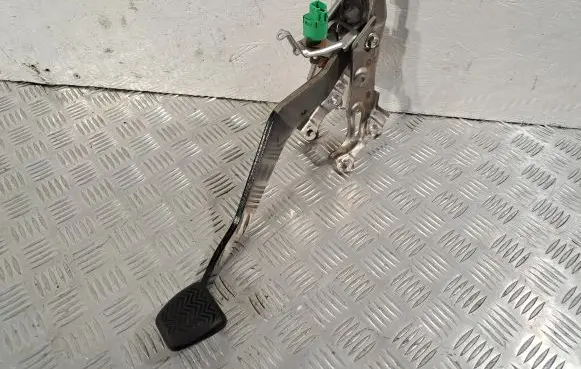 Toyota Verso Brake pedal 4710120720