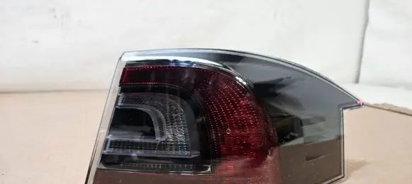 Tesla Model S Rear/tail lights 6005921-00-F