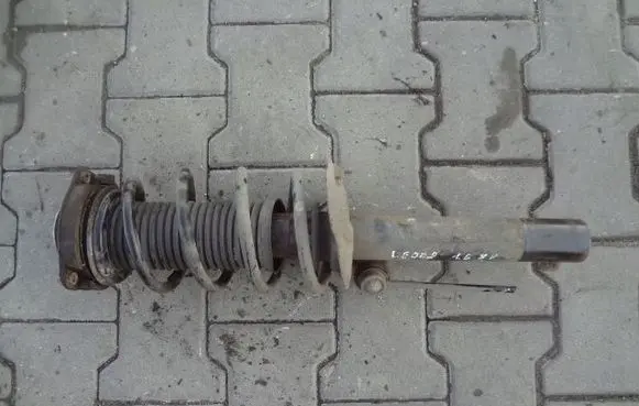 Seat Leon (1P) Front shock absorber with coil spring