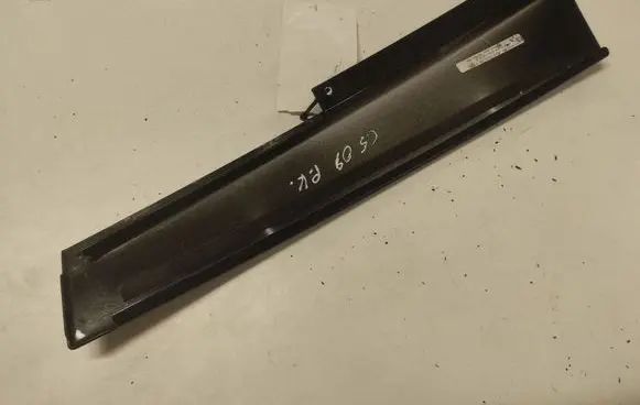 Citroen C5 Front door trim (molding) 9657425180