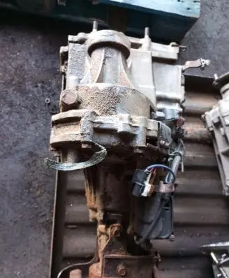 Mitsubishi Pajero Gearbox transfer box case 