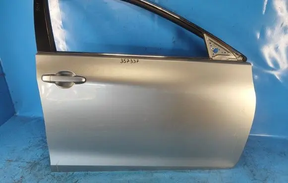 Toyota Camry Front door 6700106220