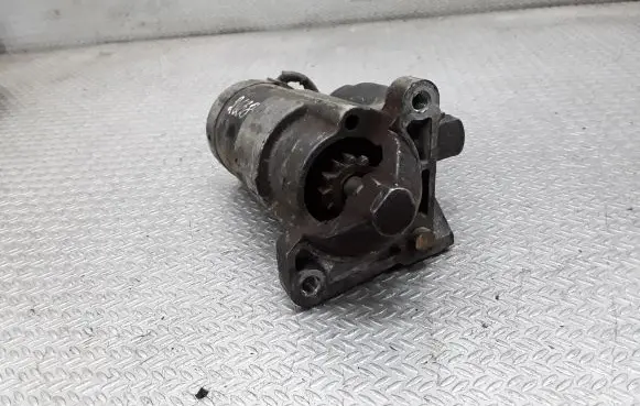 Renault Modus Starter motor 8200021396