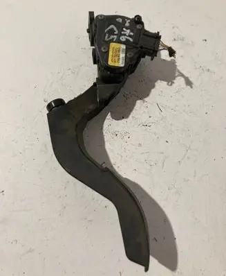 Audi A6 S6 C5 4B Accelerator throttle pedal 8D1723523L 6PV00837502