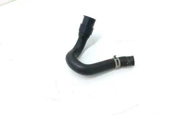Coolant pipe/hose