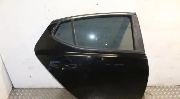 KIA Optima Rear door