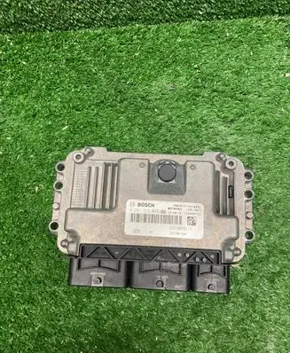 Renault Twingo III Engine control unit/module 237105821R 237106149R 0261S12023