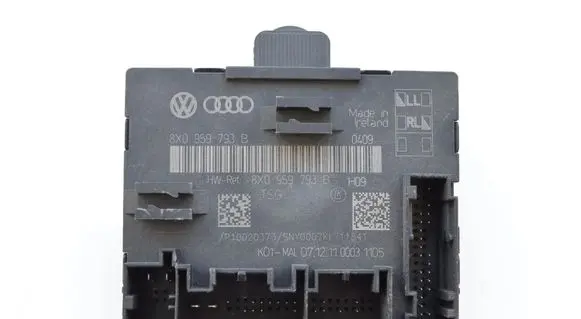 Audi A1 Door control unit/module 8X0959793B
