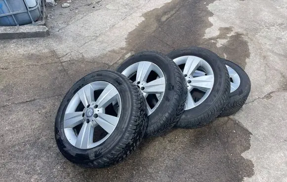 Mercedes-Benz Vito Viano W639 R17 alloy rim A6394012402