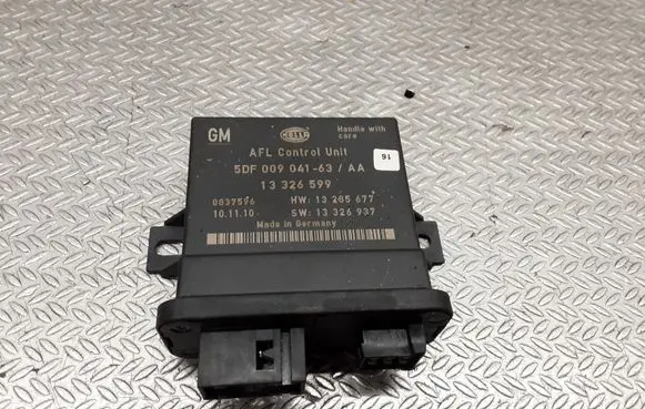Opel Insignia A Light module LCM 13285677 13326937