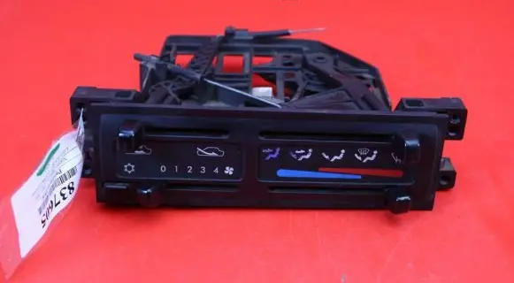 Nissan Serena Climate control unit 54353966