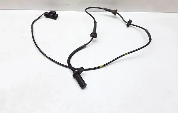 Volvo XC90 ABS brake wheel speed sensor 30682478