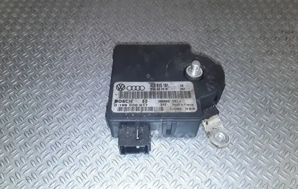 Audi Q7 4L Power management control unit 4L0915181 0199000017 4L0910181