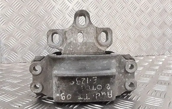 Audi TT TTS Mk2 Engine mount bracket 8j0199555