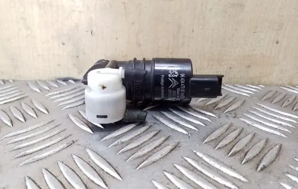 Peugeot 3008 I Windscreen/windshield washer pump 9643447980