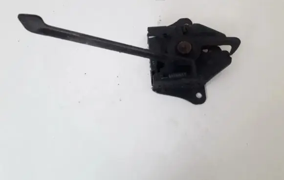 KIA Carnival Engine bonnet (hood) release handle
