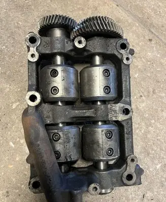 Renault Vel Satis Oil pump balance shaft 8200180602A 8200180602 820018060