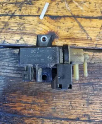 Nissan Qashqai Turbo solenoid valve 8200790180 13T327 70181405