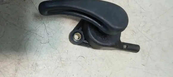 Renault Scenic I Engine bonnet (hood) release handle 834395