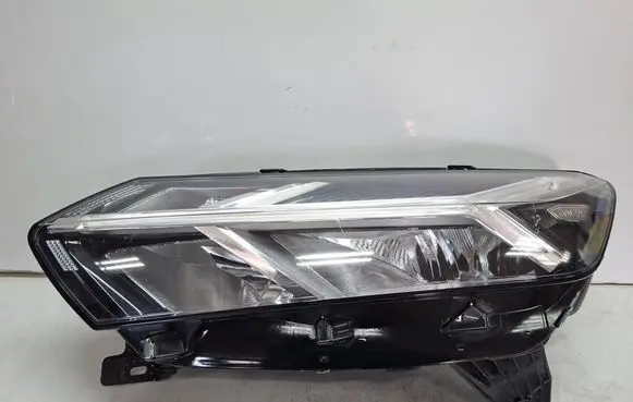 Dacia Sandero III Headlight/headlamp S27647820 260608545R