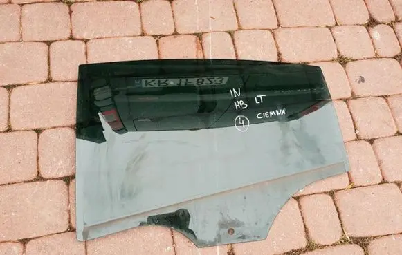 Opel Insignia A Rear windscreen/windshield window 