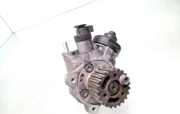 Audi A4 S4 B8 8K Fuel injection high pressure pump 0445010507 03L130755 03L130111B