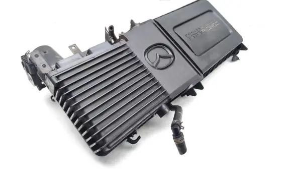 Mazda 2 Air filter box 014140-0705 ZJ55