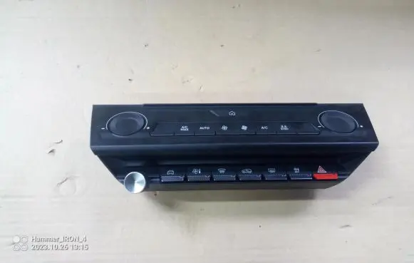 Peugeot 308 Other switches/knobs/shifts 98350205ZD