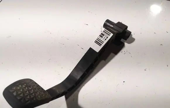 Opel Zafira A Clutch pedal 