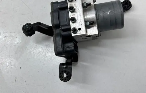 BMW X5 F15 ABS Pump 6864790 34516864790 6864791