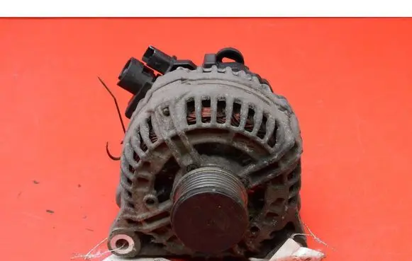 Citroen C4 I Generator/alternator 9646321880
