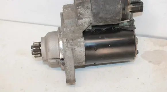 Volkswagen Golf V Starter motor 02T911023M 0001120408